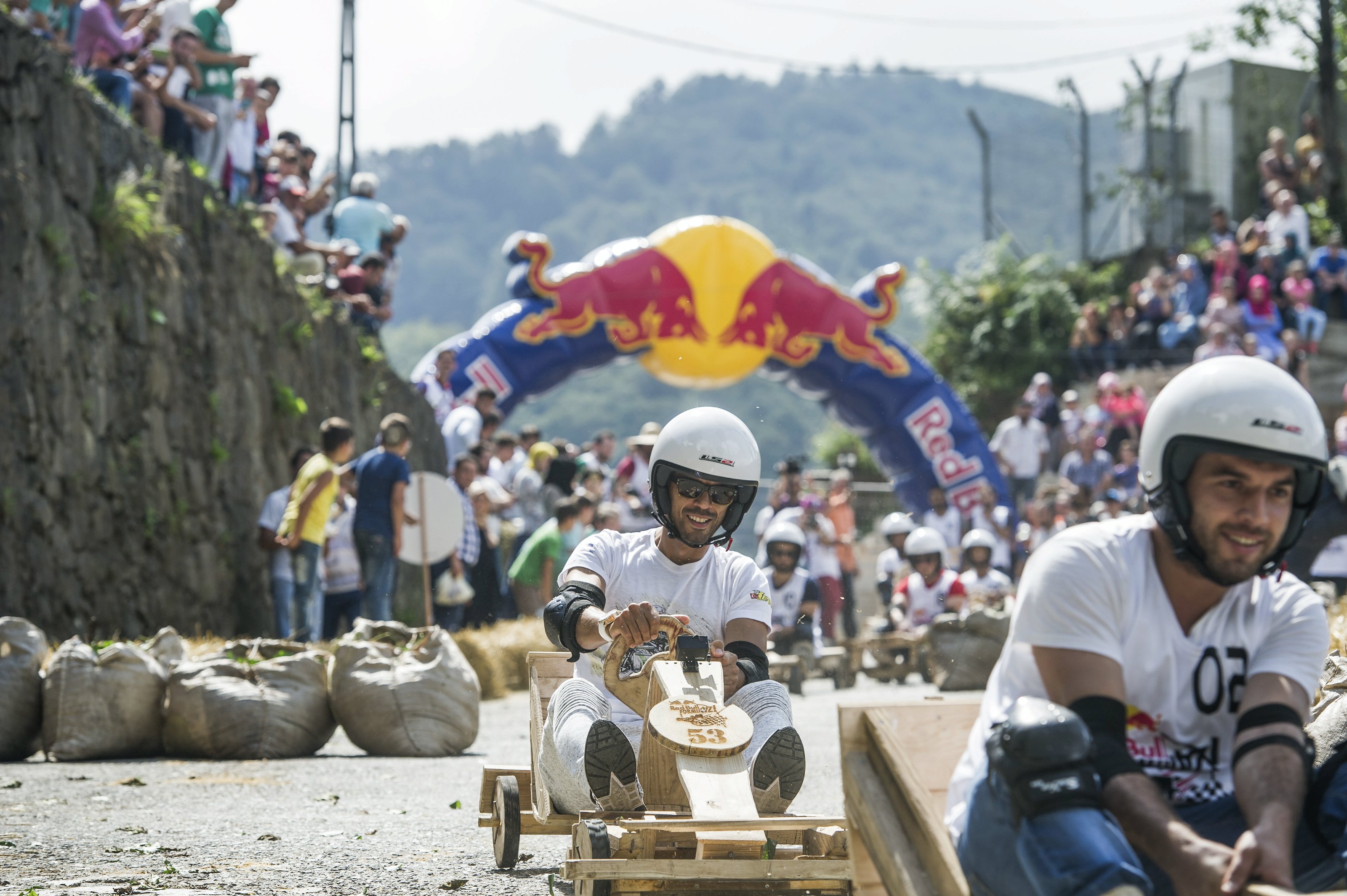 Tahta otomobillerin yarıştığı Red Bull Formulaz yarın Rize’de