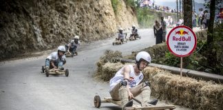 Tahta Otomobiller Yarışıyor!