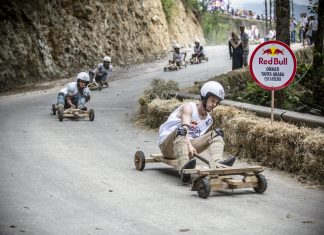 Tahta Otomobiller Yarışıyor!