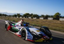 Audi Batmobil Tasarımlı Yeni Formula E Aracı FE05’i Tanıttı