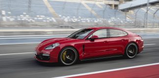 Porsche Panamera Ailesine İki Yeni Model Ekledi