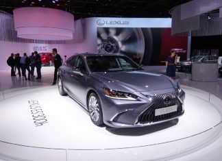 Paris Otomobil Fuarı’nda Lexus yeniliklerini sergiledi
