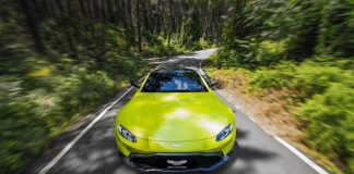 Renkli Aston Martin VANTAGE, Gümüş, Kırmızı, Lime Yeşili ve China Gri