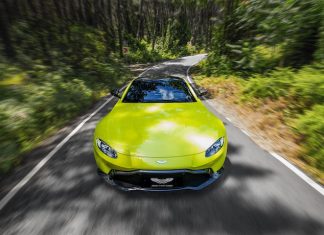 Renkli Aston Martin VANTAGE, Gümüş, Kırmızı, Lime Yeşili ve China Gri