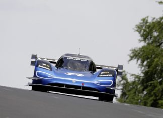 Volkswagen ID.R Nürburgring’de Rekora İmza Attı