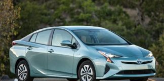 Toyota, yazılım hatasından dolayı 752 bin Prius aracını geri çağırıyor