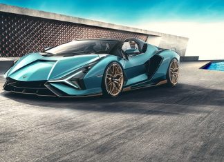 Lamborghini Sian Roadster Masmavi gökyüzünün altında geleceğin teknolojisi