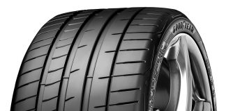 Touring car şampiyonu Turkington, yeni Goodyear Eagle F1 SuperSport’u pistte test etti