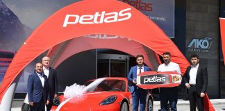 PETLAS REKLAMINDAKİ KIRMIZI PORSCHE, BURSA’YA GİTTİ