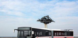 İzmirlileri taşıyacak 304 Otokar otobüsü için imzalar atıldı