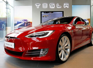 Tesla 135 bin aracını geri çağırıyor! Bu kez Dokunmatik Ekran!