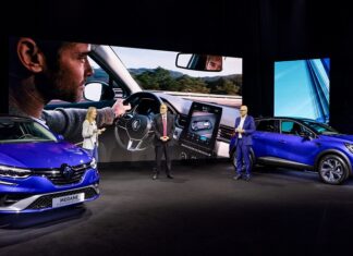 RENAULT TUTKULARINI YENİDEN ŞEKİLLENDİRİYOR