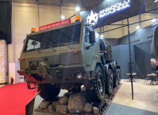Anadolu Savunma Zırhlı Muharebe Sahası Akaryakıt Tankeri ve Tank Çekici modelleri ile IDEF 2021’de boy gösterdi