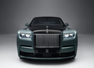 ROLLS-ROYCE PHANTOM; YENİ BİR İFADE İLE GELİYOR