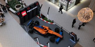 İstanbul’da Yarış Heyecanı: Gerçek boyutlu LEGO® Technic™ McLaren Formula 1™ Yarış Arabası Akasya’da!